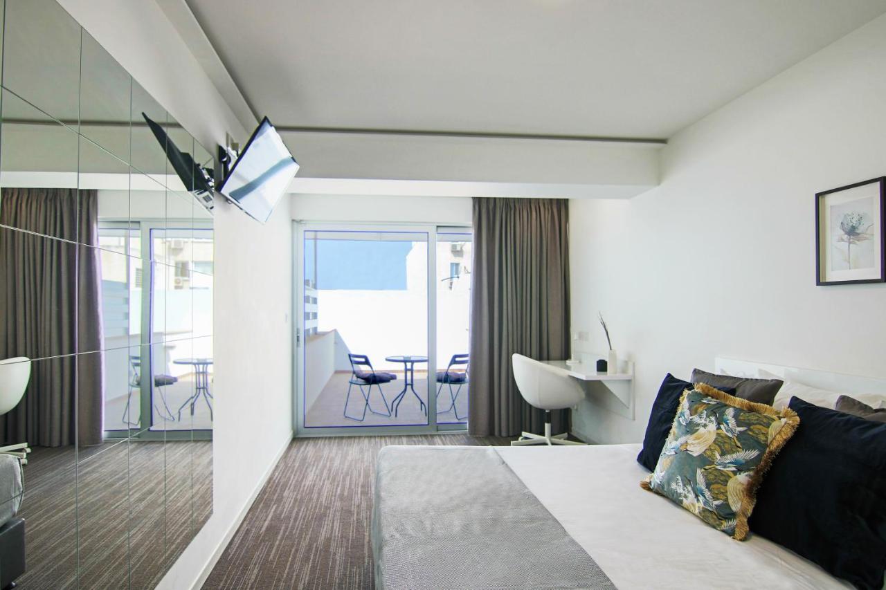 Phaedrus Living: Luxury Suite Nicosia 502 Bagian luar foto
